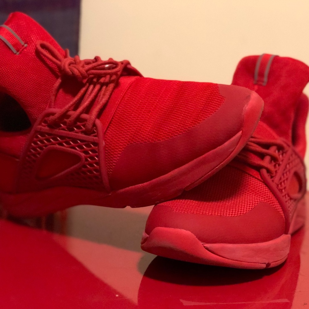 Aldo-Zeaven red sneaker